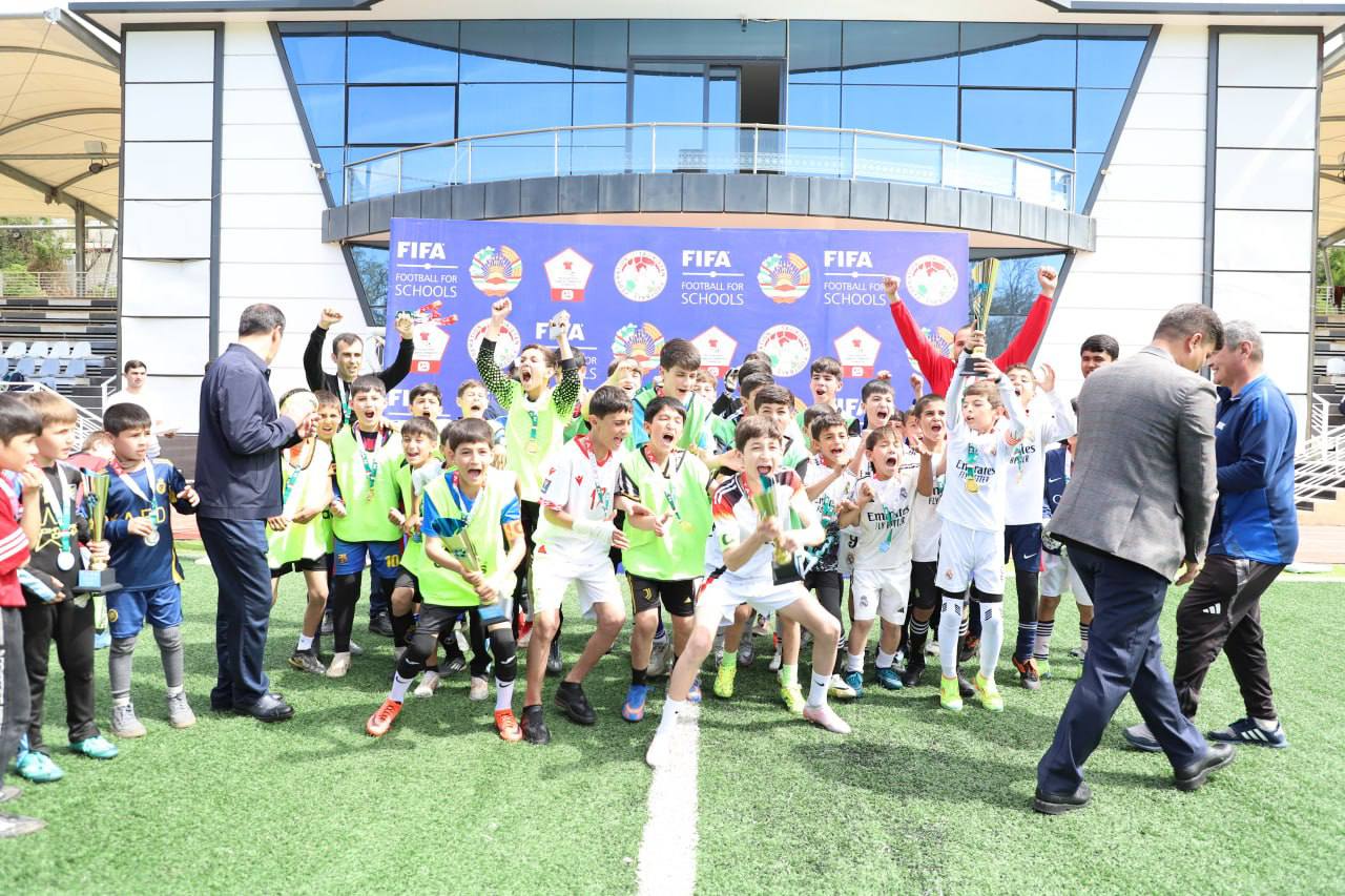The results of the national tournament "Football in Schools" were summed up in Dushanbe.