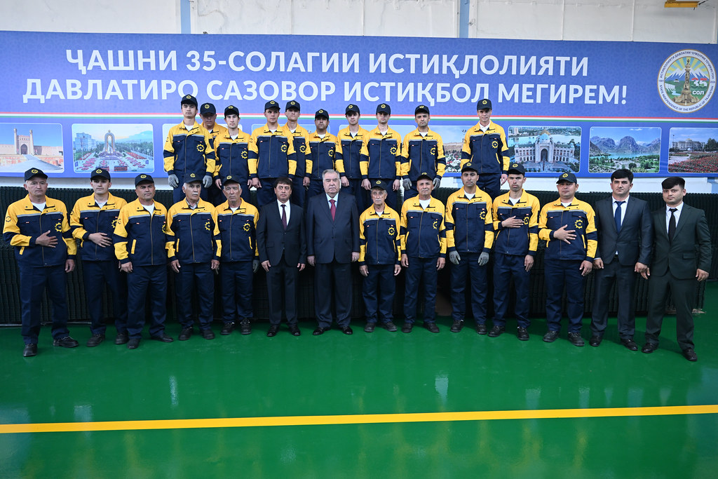 The head of state commissioned a metal fencing production line in Nurek.
