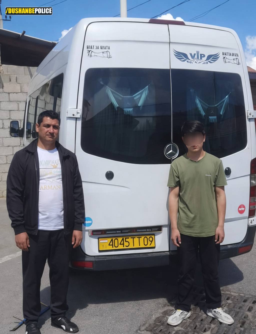 In Dushanbe, a driver and conductor clashed with passengers.