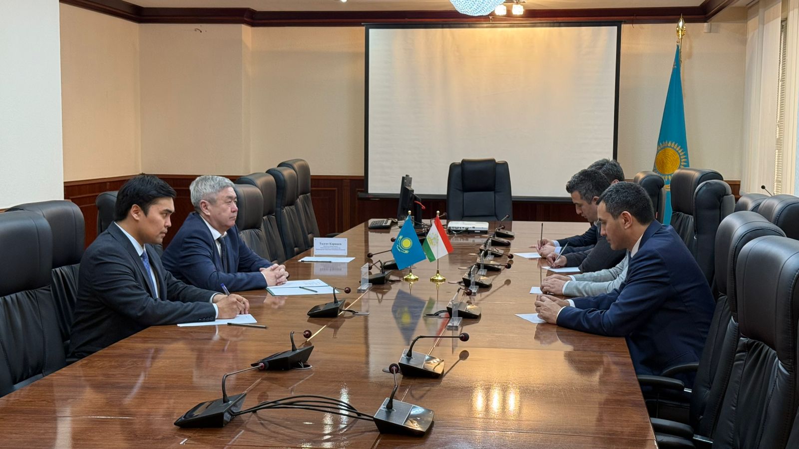 Tajikistan and Kazakhstan discussed energy cooperation