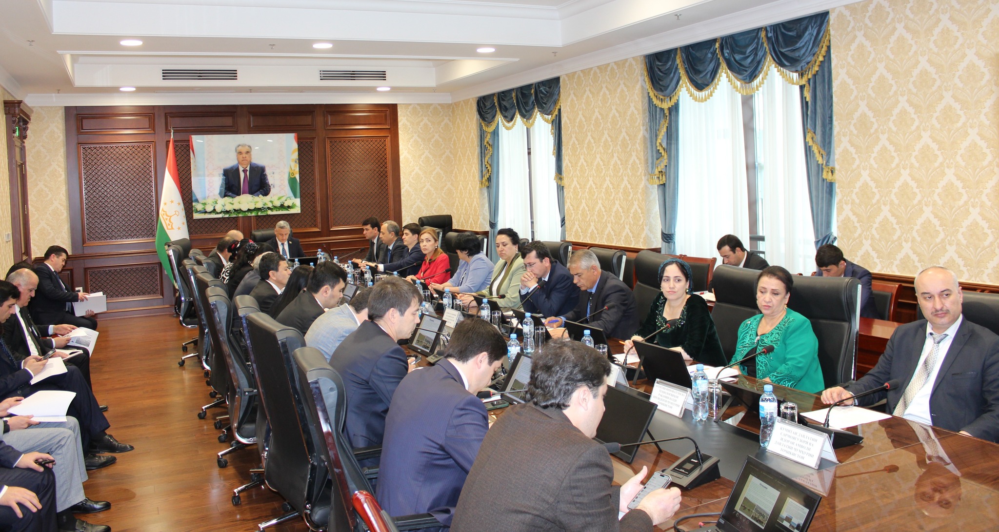 The implementation of strategic development programs was discussed in Dushanbe.