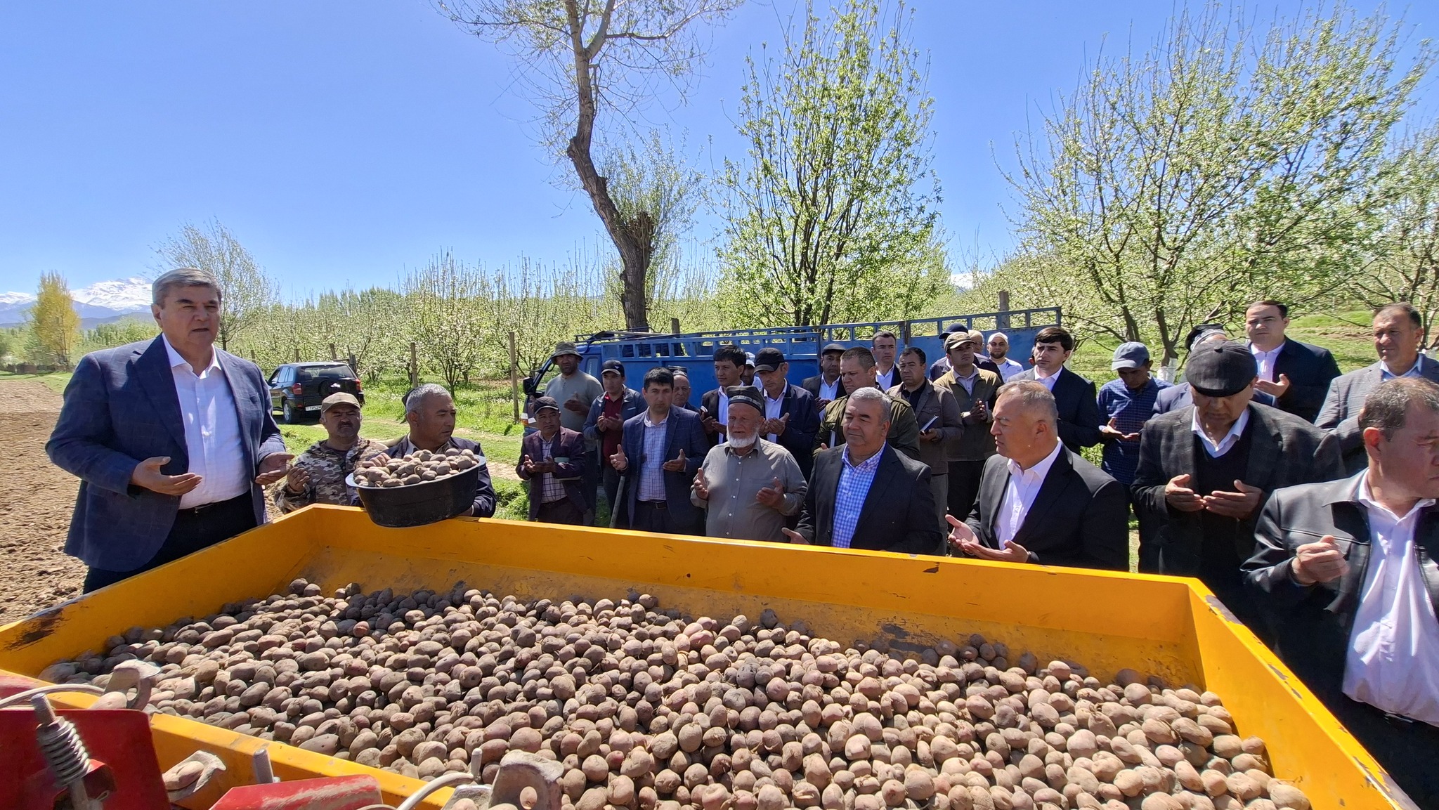 Deputy Prime Minister Ziyozoda inspected agricultural work in Penjikent