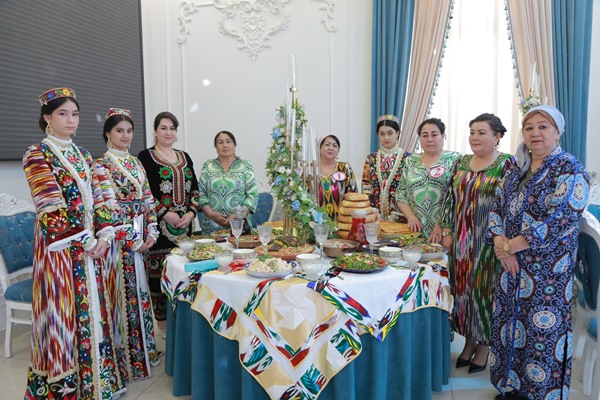 The city tour of the "Best Housewife" competition took place in Khujand.