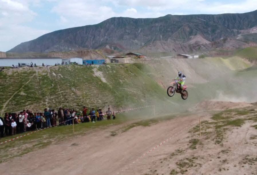 Motorcycle races for the Khatlon Governor's Cup took place in Levakant