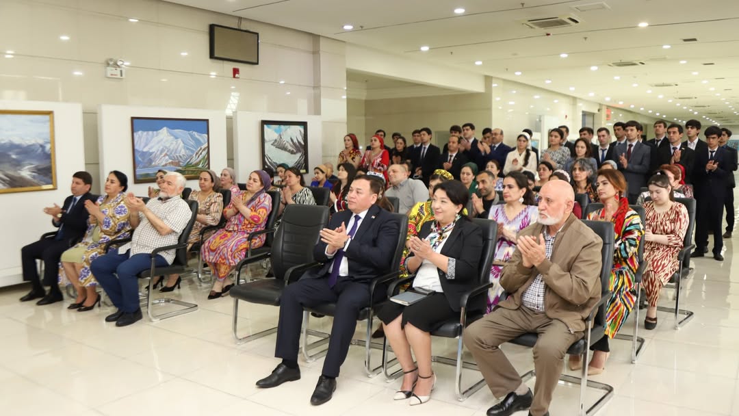 73 restored paintings were presented at the National Museum of Tajikistan.