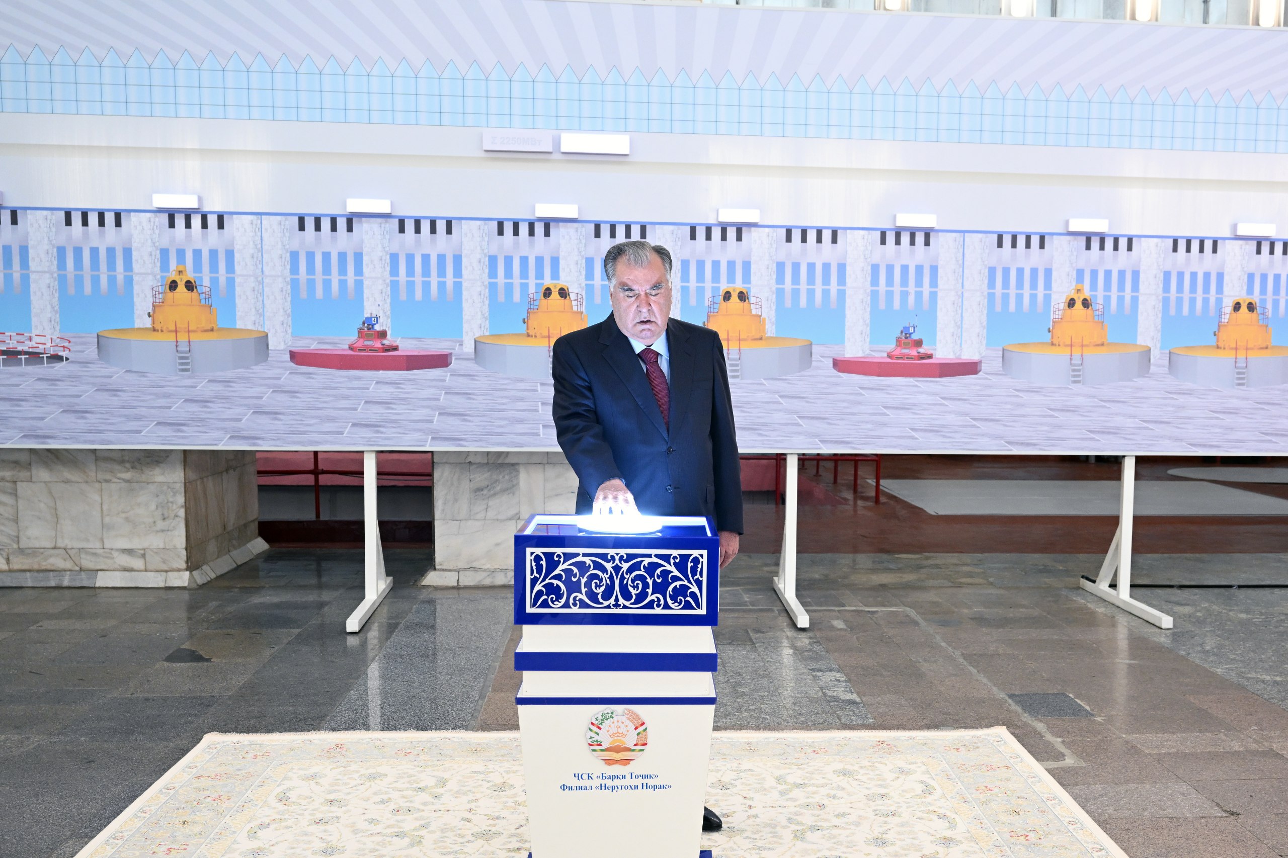 Emomali Rahmon commissioned hydroelectric unit No. 7 of the Nurek hydroelectric power station.