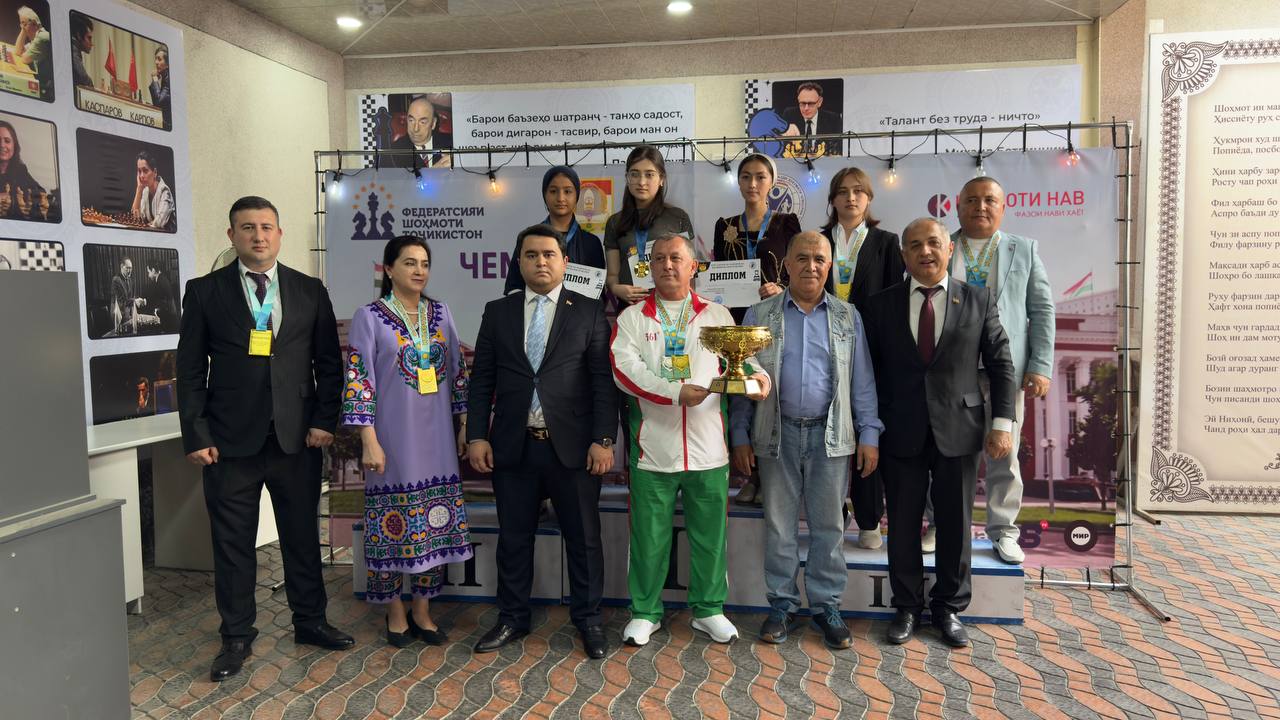Tajik chess players were awarded for winning the CIS IPA Cup.