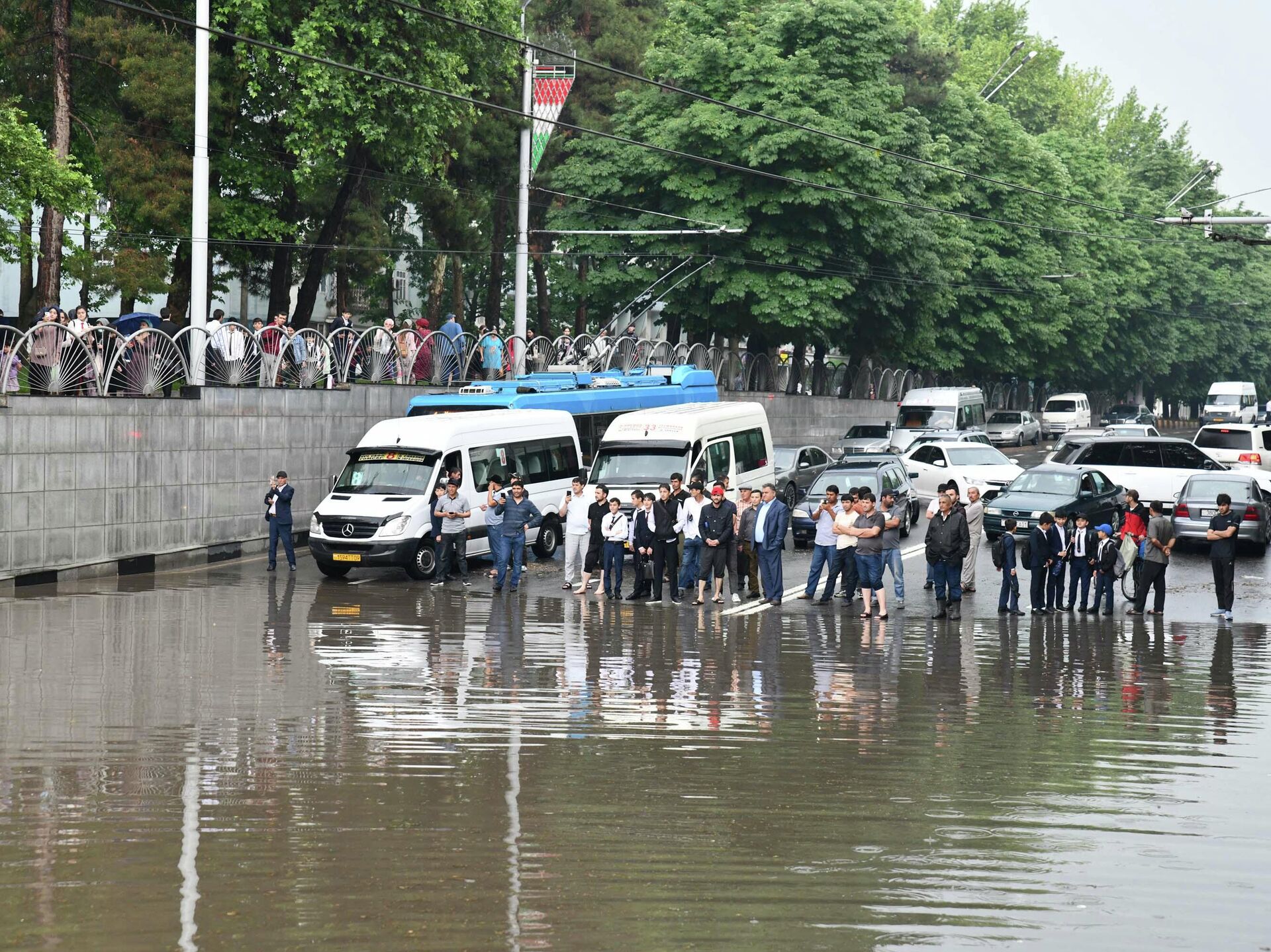 Tajikistan's road services have been put on a 24-hour schedule due to inclement weather.