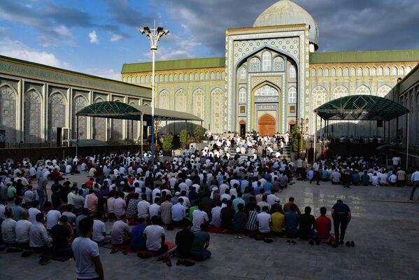 The Council of Ulema of Tajikistan declared May 27 as the day of celebration of Eid al-Qurbon.