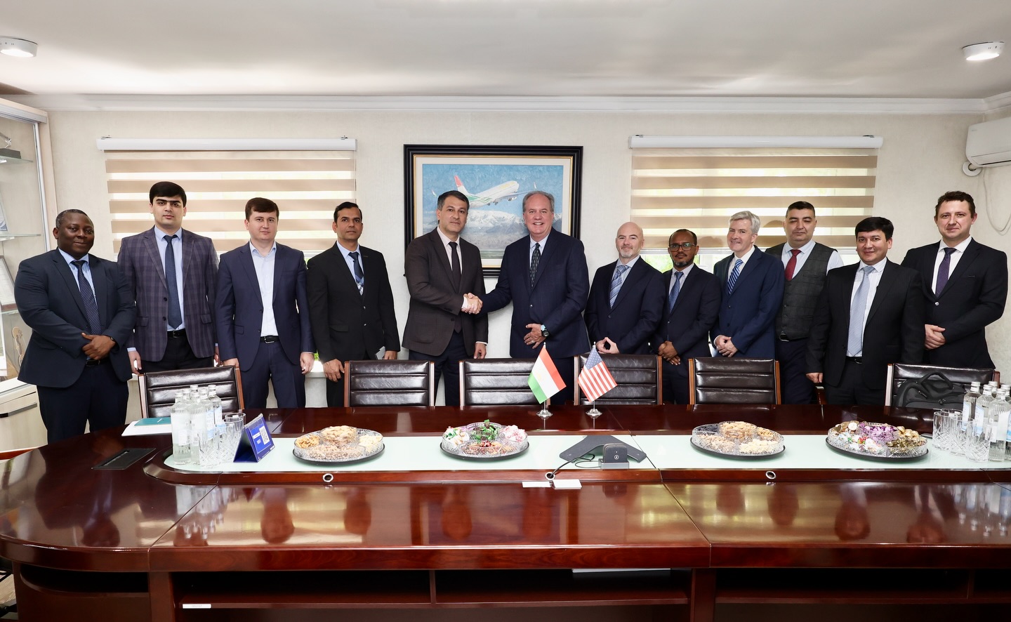 Somon Air and Boeing discussed the delivery of new aircraft to Tajikistan.