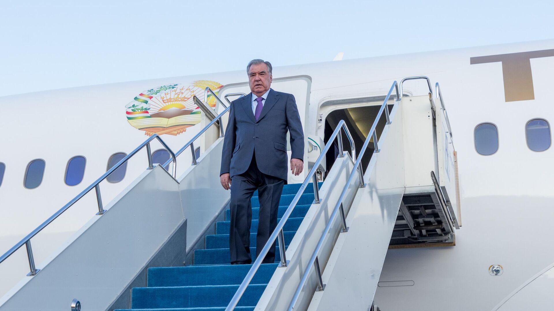 Emomali Rahmon will pay a state visit to China.