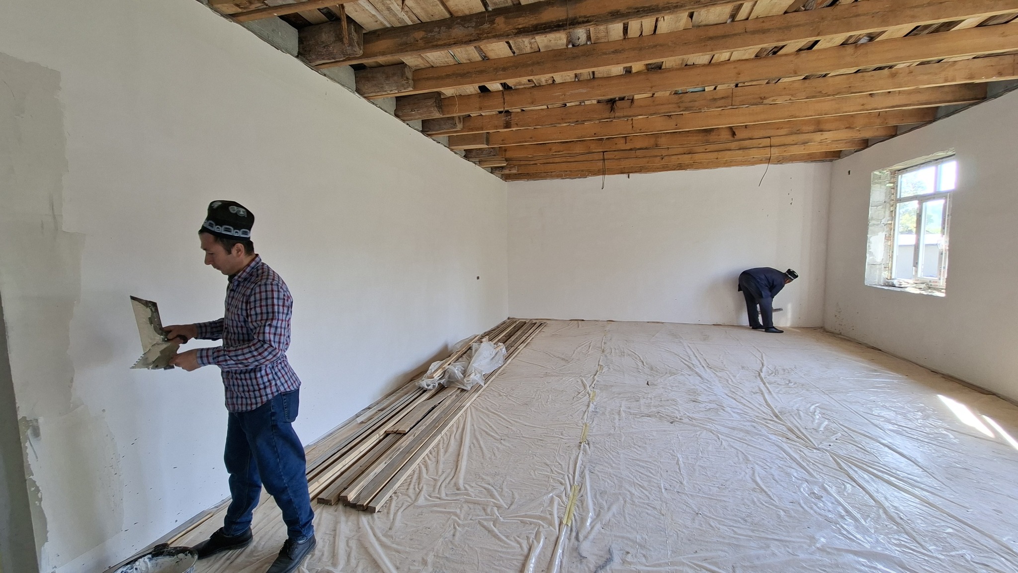 A school building for 400 students is being built in Penjikent.
