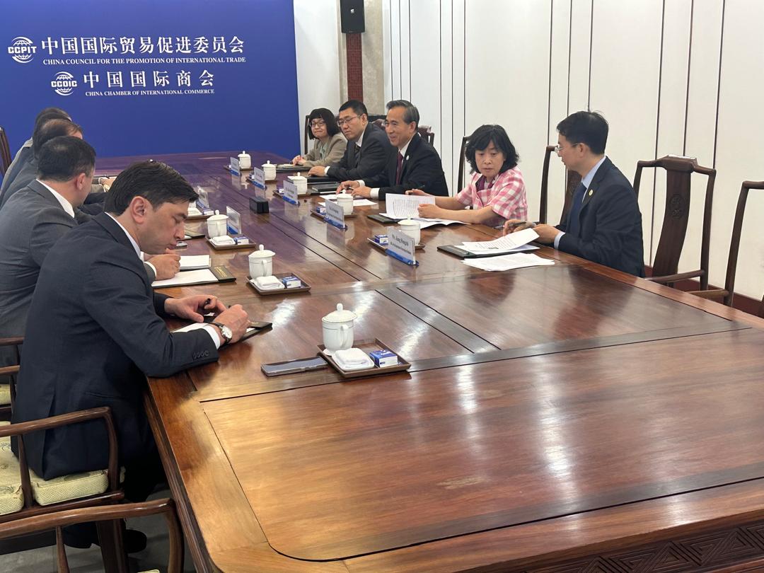 Tajikistan and China discussed expanding trade and economic cooperation