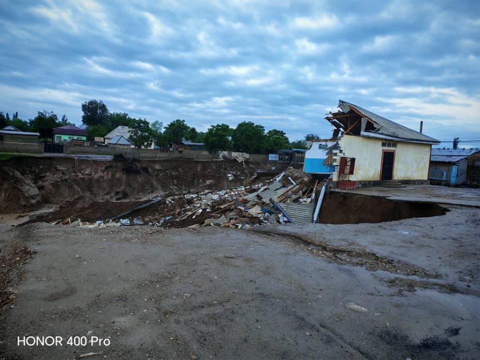 Heavy rains in Tajikistan triggered landslides and mudflows in three districts.