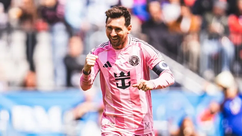 Lionel Messi joins Ronaldo as football's billionaires