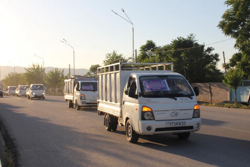 Flood victims in Kulyab received humanitarian aid.