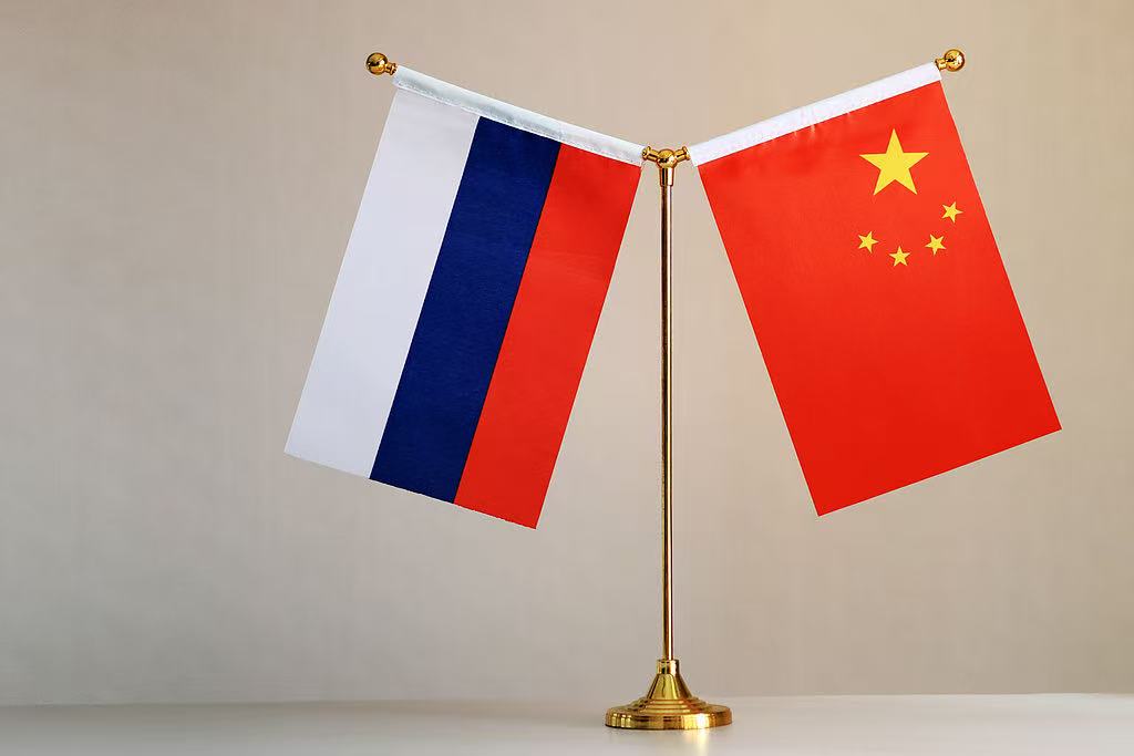 Strategic cooperation between China and Russia in the new era offers enormous potential and guarantees global stability.