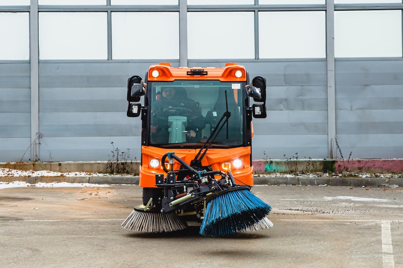 Dushanbe's municipal services received 10 new cleaning machines.