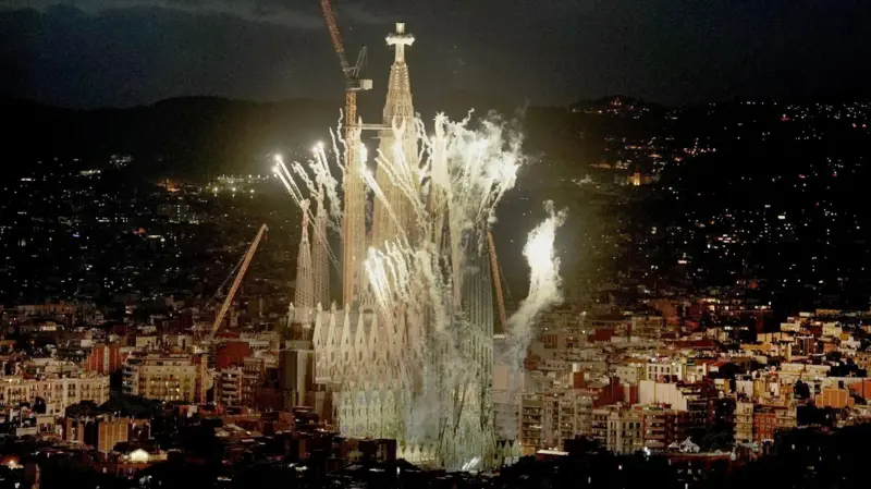 100 years after Gaudi's death, the main tower of the Sagrada Familia was consecrated in Barcelona.