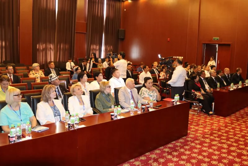 The development of vocational education in the CIS was discussed in Dushanbe.