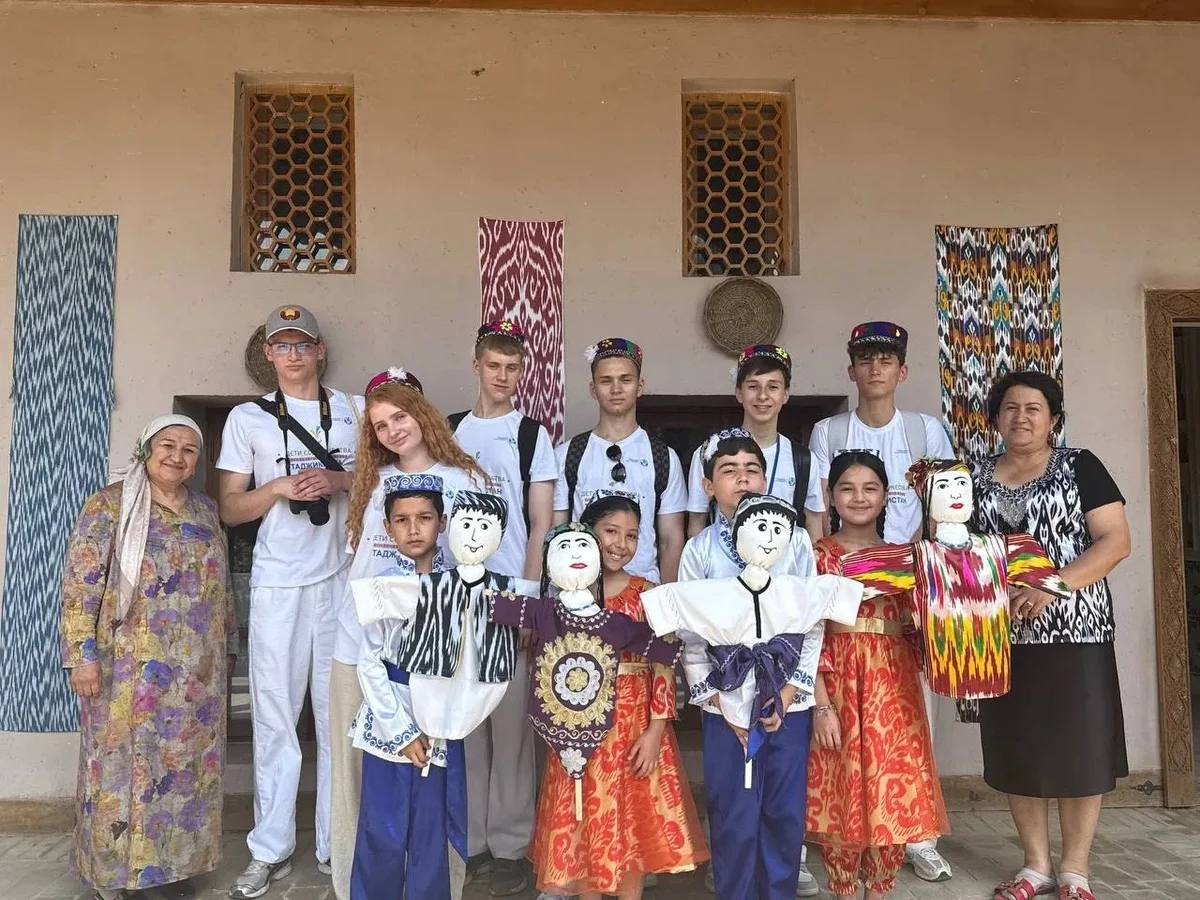 Children of the Commonwealth became acquainted with the culture of Tajikistan