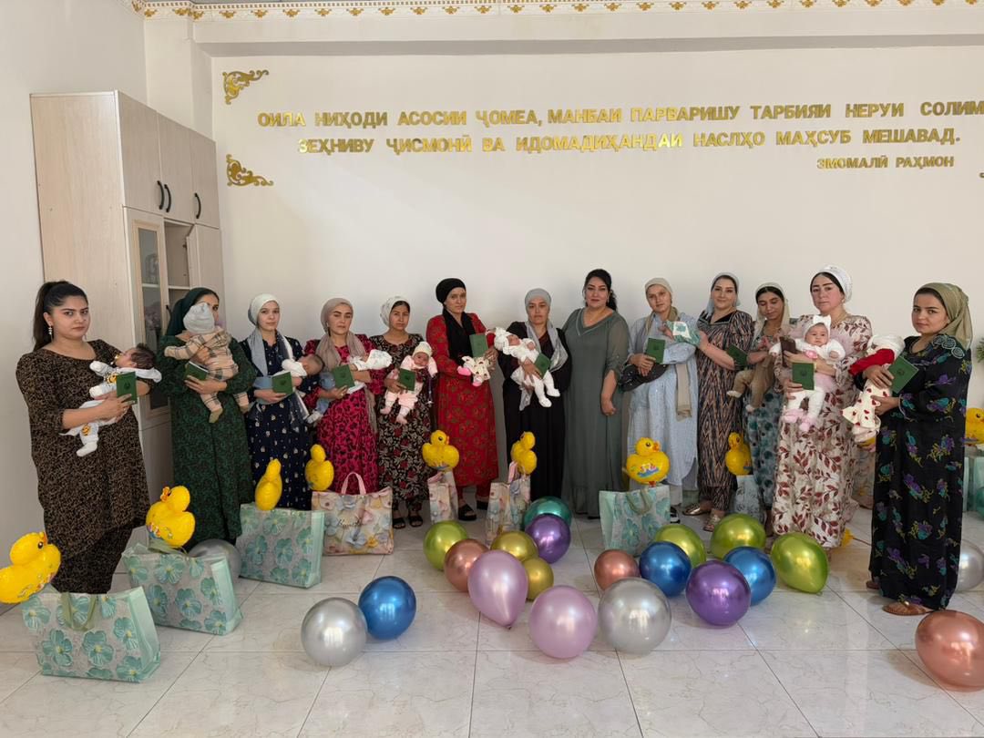 In Tajikistan, 758 newborns were given birth certificates on Children's Day.