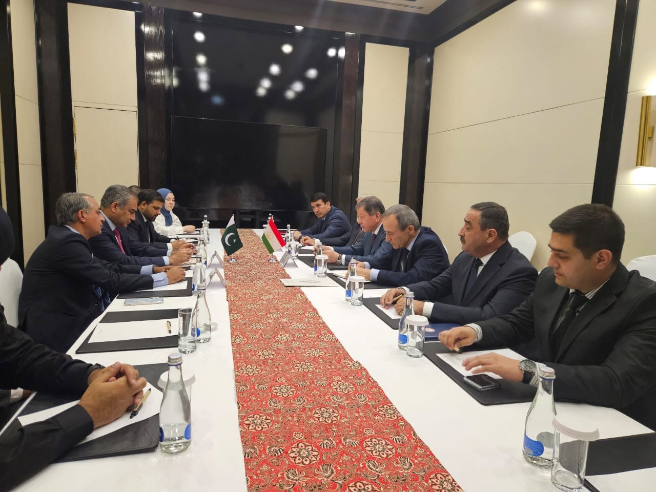 Tajikistan and Pakistan discussed security issues within the SCO framework.