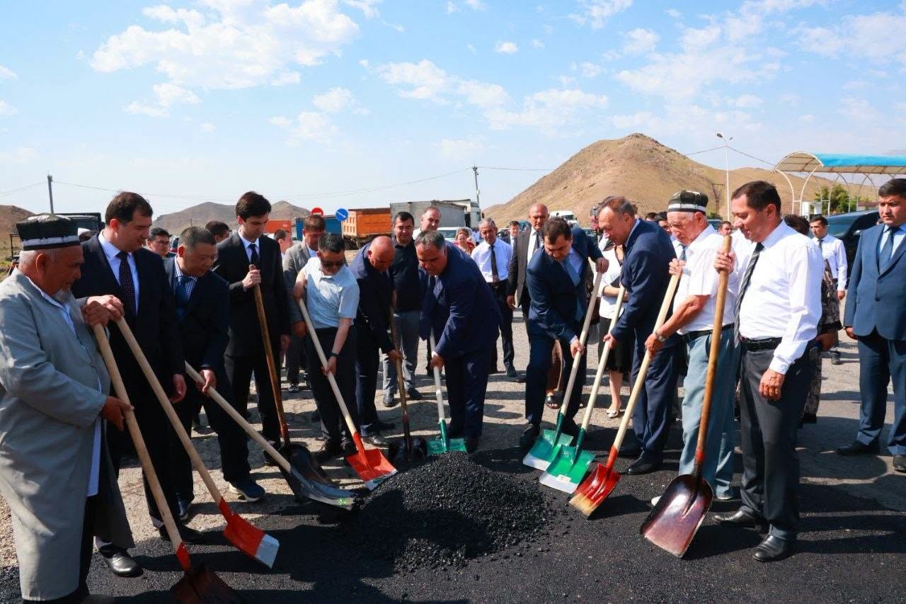 In the Sughd region, 17.5 km of the Khujand-Istiklol road has begun to be paved.