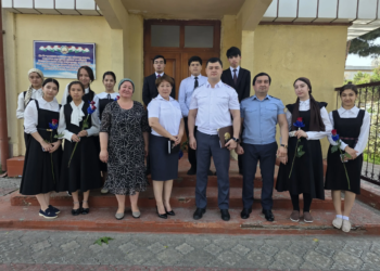 Khujand schoolchildren were ceremoniously presented with passports