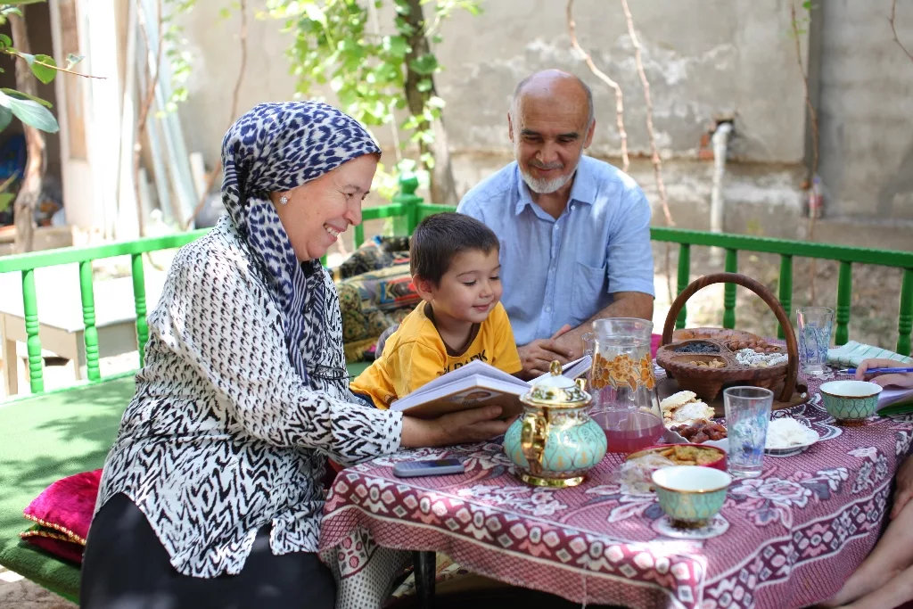 The UN recalled the key role of parents in the development of children and society.