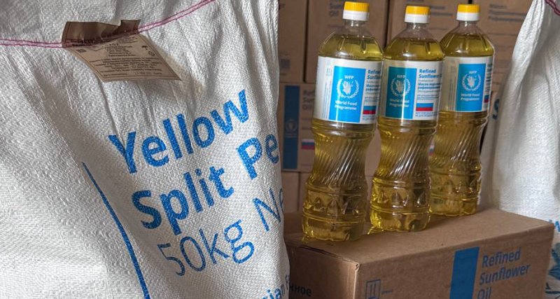 Russia's humanitarian aid for the WFP school feeding program was handed over in Dushanbe.