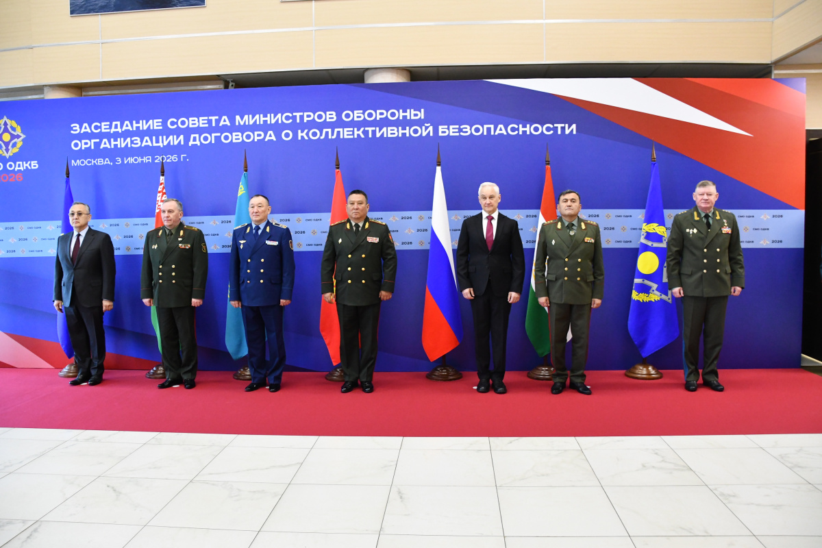 The defense ministers of the CSTO countries discussed issues of military security and the development of collective forces.