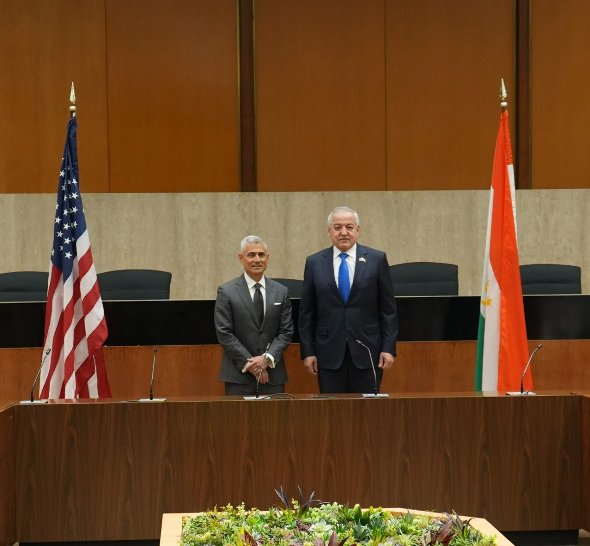 Tajikistan and the United States held political consultations in Washington.
