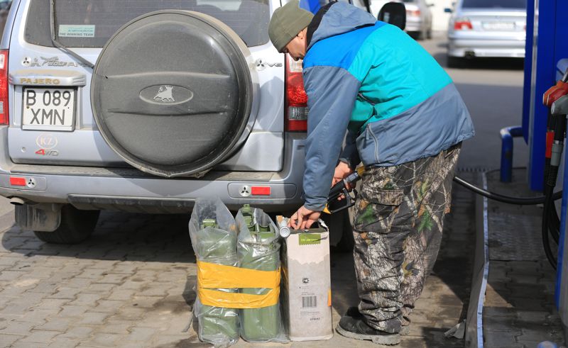 Hundreds of fuel smuggling attempts have been thwarted in Kazakhstan.