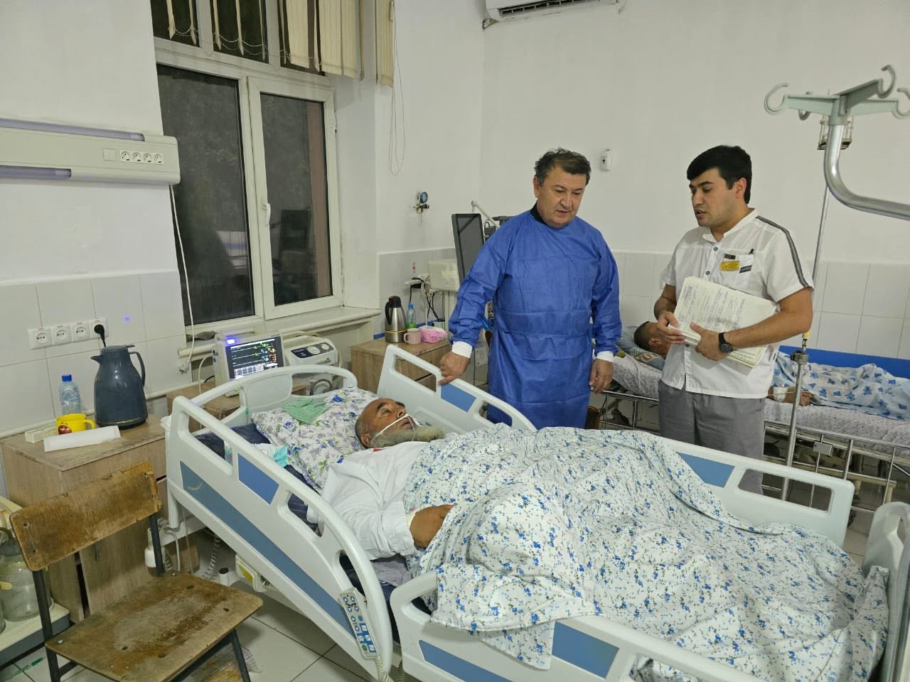 The Minister of Health inspected the operation of hospitals in Dushanbe and Hisor at night.