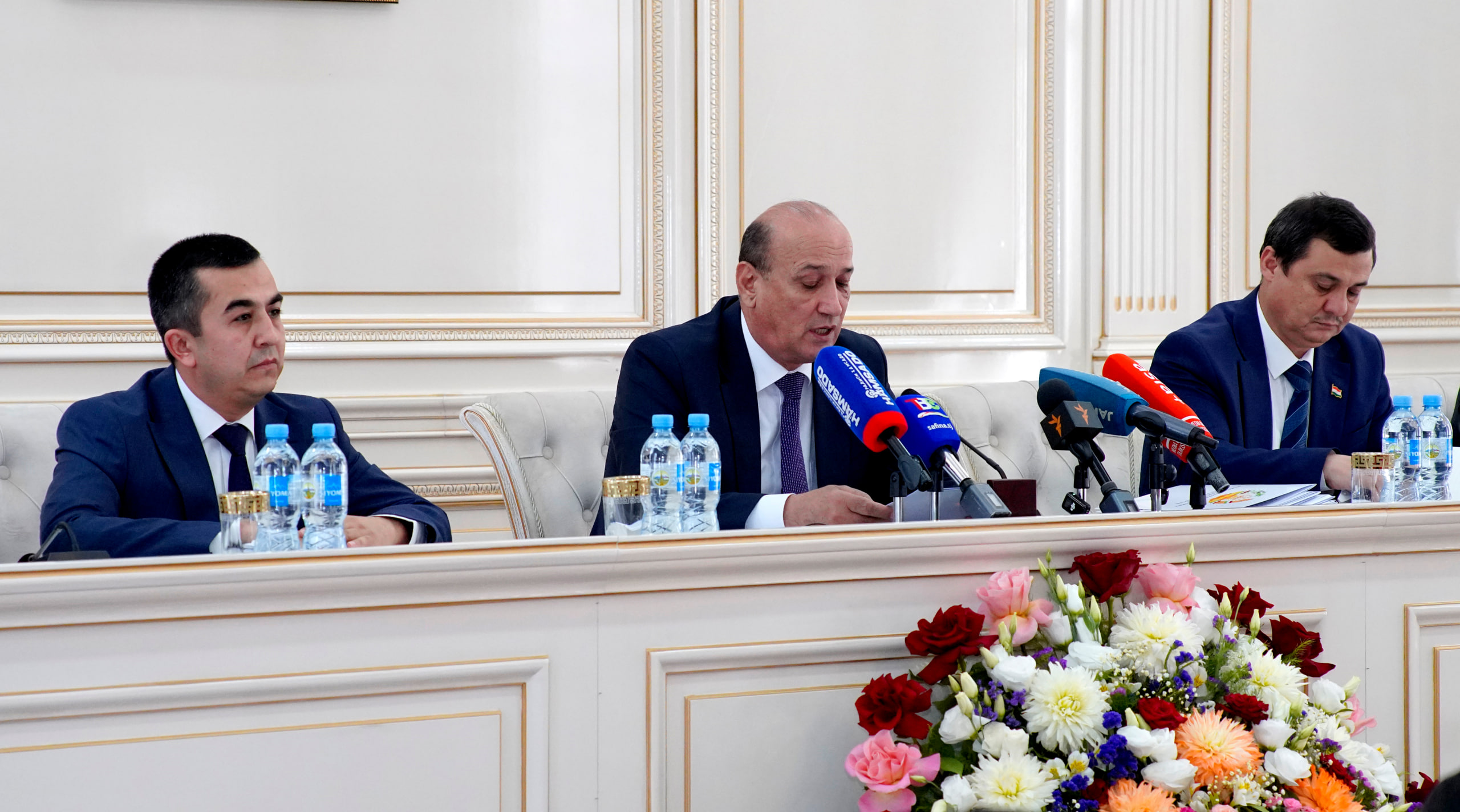 In Tajikistan, documents for construction permits can be submitted online.