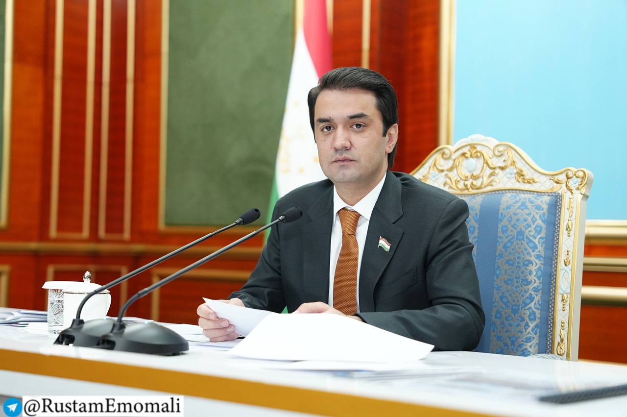 Rustam Emomali ordered a study to be conducted on the issue of abolishing the 100 somoni daily fee for taxi drivers.